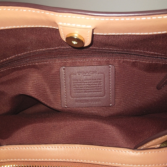 BRAND NEW~Spacious COACH Signature Canvas "KRISTY" 3 Section Shoulder/Satchel - Picture 11 of 16